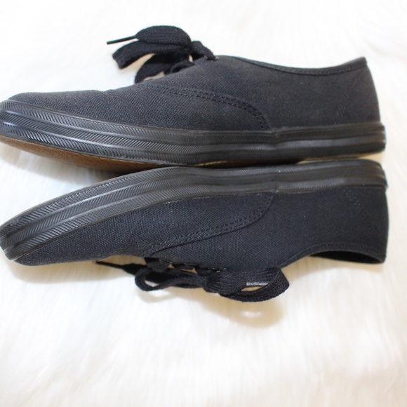 Keds, black canvas lace up sneakers - Picture 2 of 8